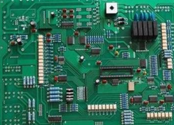 工程师如何巧妙设计使PCB抗干扰